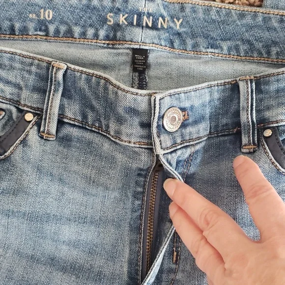 White House Black Market - The Skinny Sz 10 - #70-T💛 - Picture 3 of 8